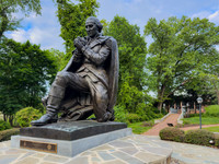 George Washington in Prayer Statue - Three Quarters View
