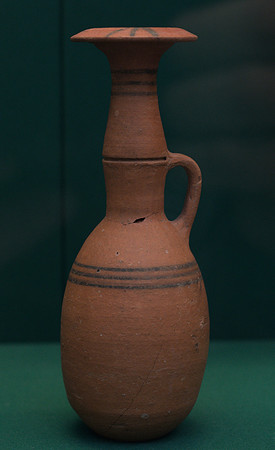 Phoenician mushroom-lipped jug from Tharros (circa 8th-3rd century BCE)