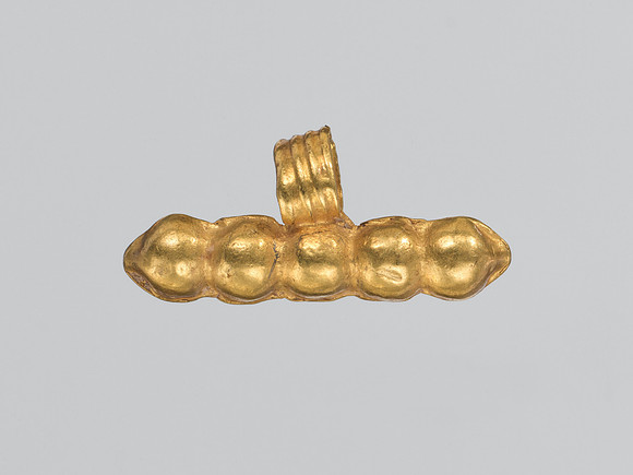 Gold pendant (Cypro-Phoenician possibly 7th–6th century BCE)