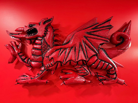 Y Ddraig Goch in the Dragon Rouge