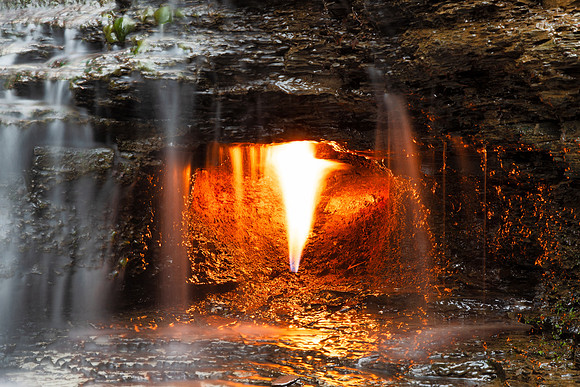 Fluid Flame Frame