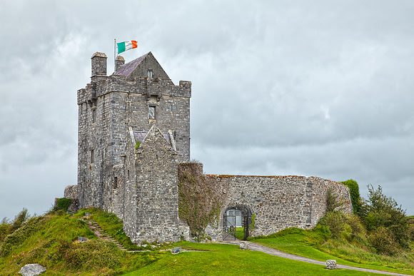 Dunguaire Castle