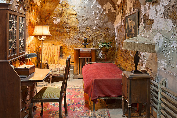 Al Capone's Luxurious Prison Cell
