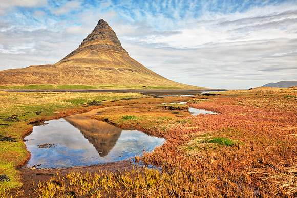 Kirkjufell Reflection
