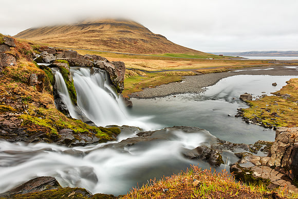 Foggy Kirkjufellsfoss