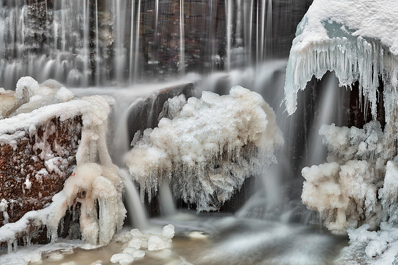 Frozen Phantom Falls