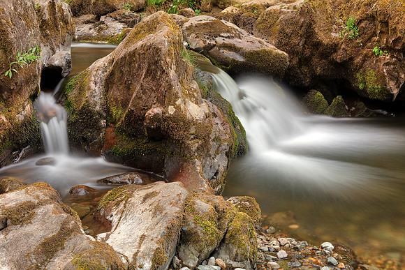 Aira Beck Split Stream