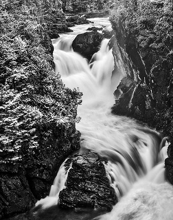 Dorwin Noir Falls