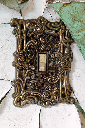Deco Switch Decay