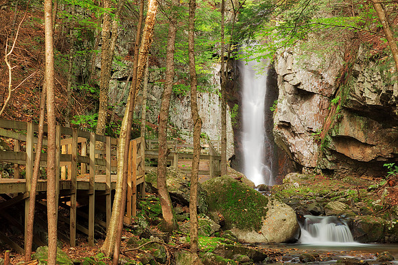 Streaming Falls of Song