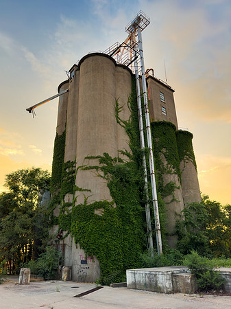 Condemned Sunset Tower