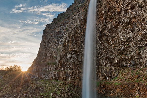 Perrine Coulee Sunrise Falls