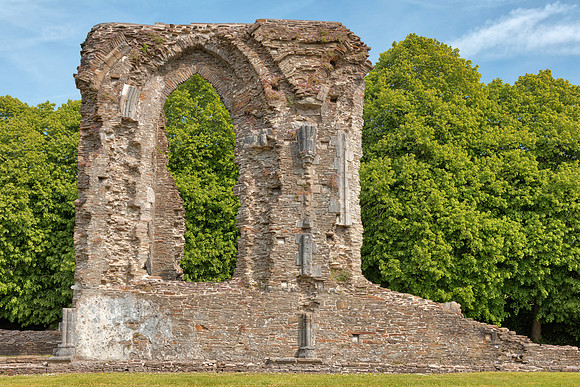 Window Arch Ruins - Neath Abbey