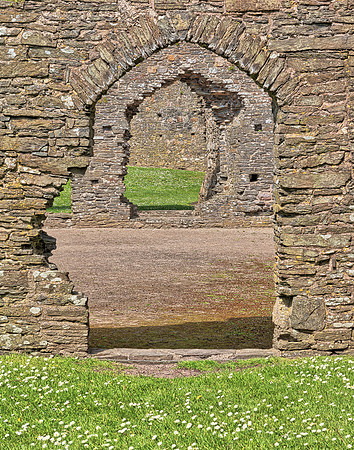 Portal Ruins of Kidwelly Castle