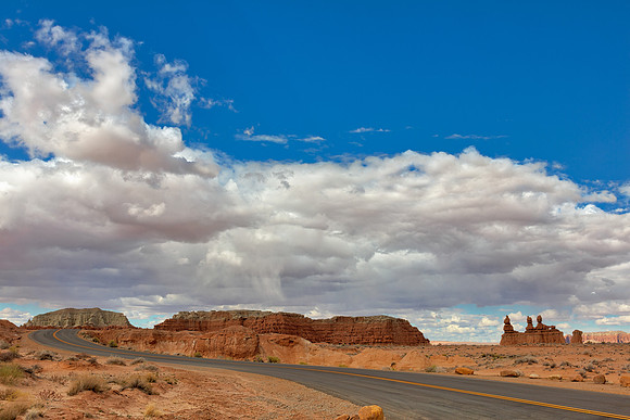 Winding Desert Road of Goblin Valley
