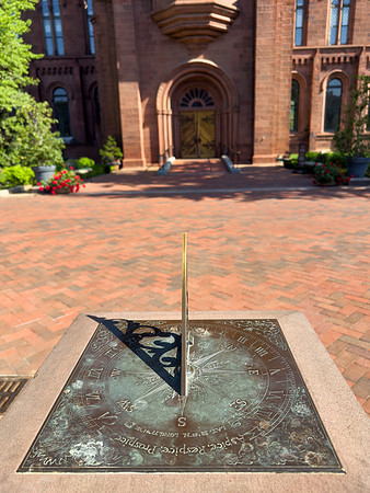 Smithsonian Compass Sundial